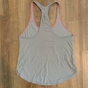 LIKE NEW 105*F Singlet Lulu